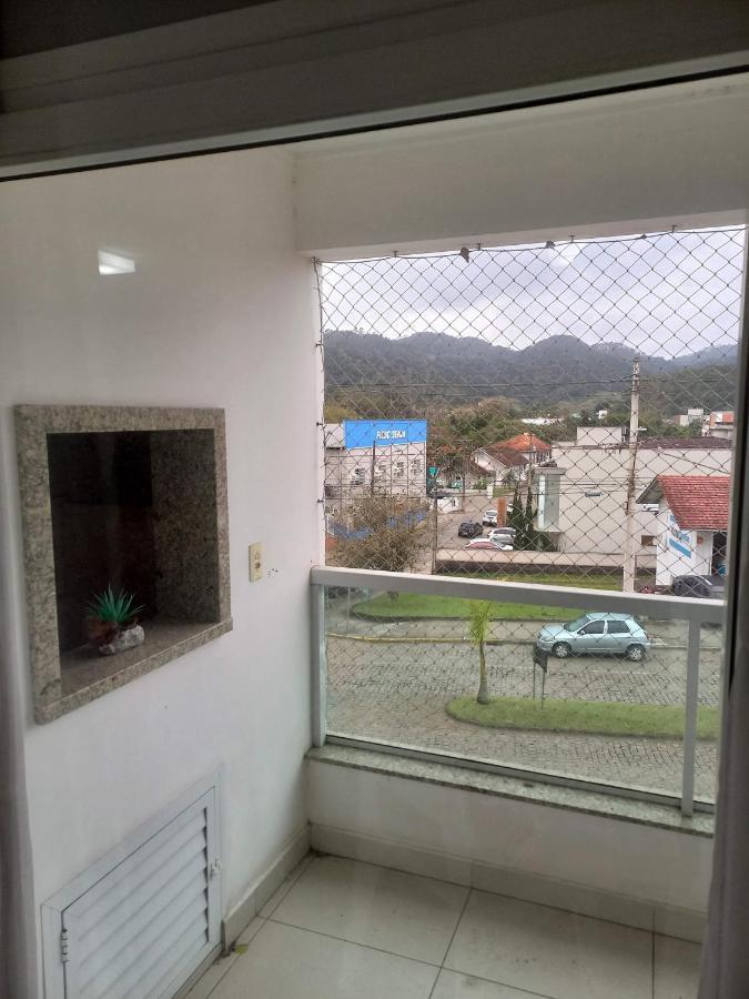 Familiar No Centro De Pomerode. Apartment